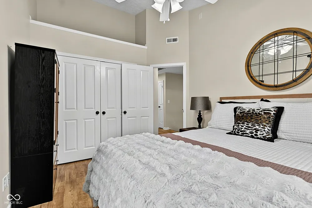 1098 Cavendish Drive Carmel, IN 46032