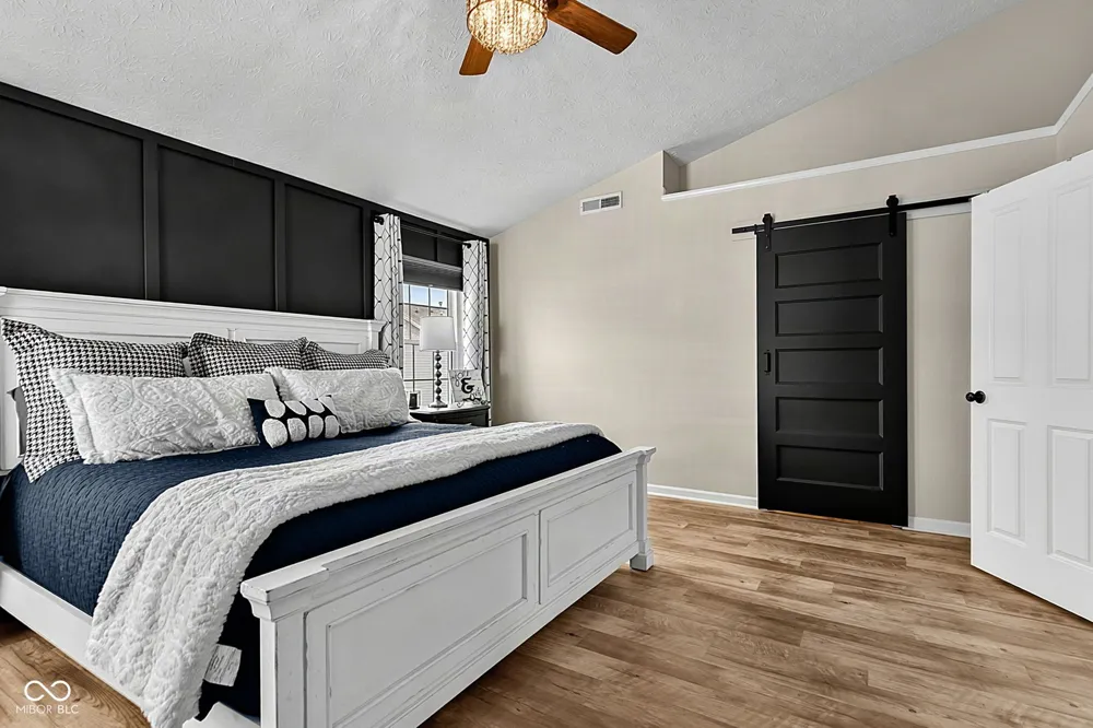 1098 Cavendish Drive Carmel, IN 46032