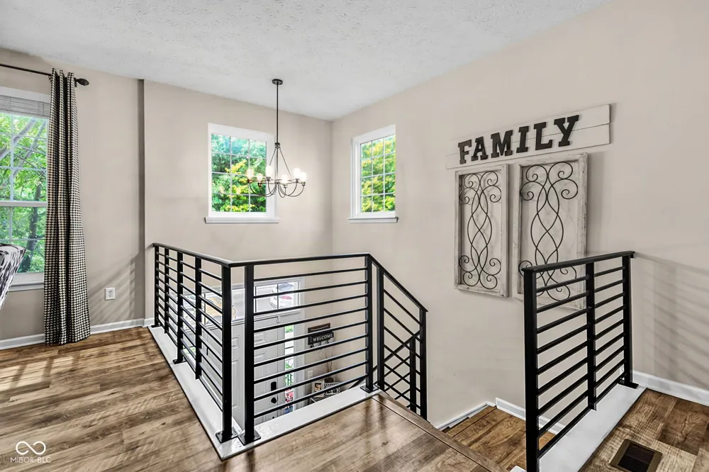 1098 Cavendish Drive Carmel, IN 46032