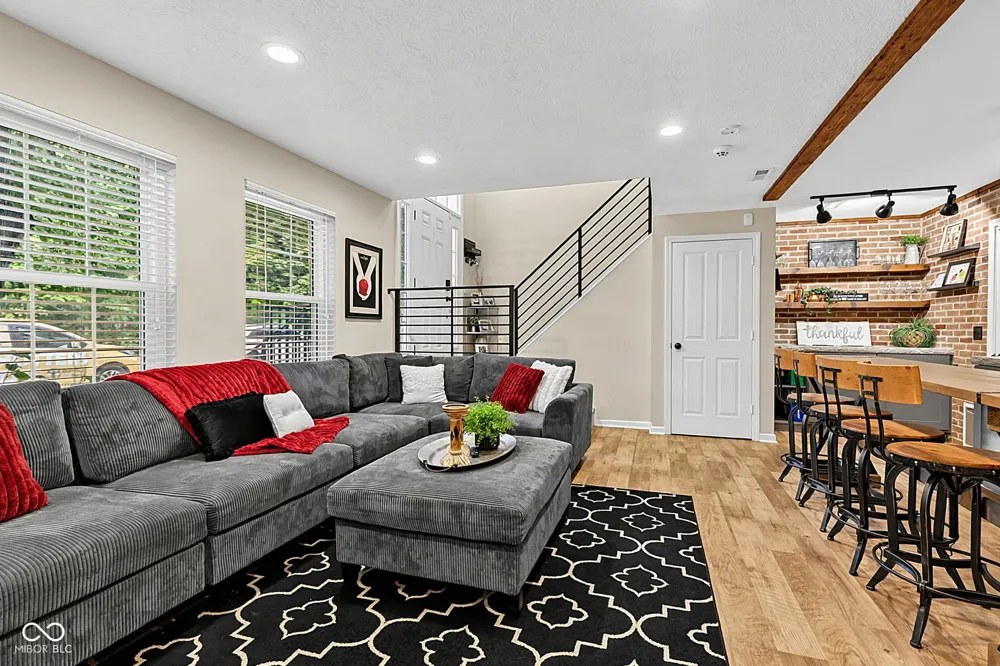 1098 Cavendish Drive Carmel, IN 46032