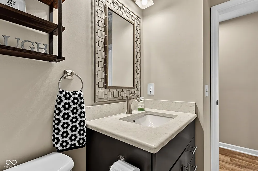 1098 Cavendish Drive Carmel, IN 46032