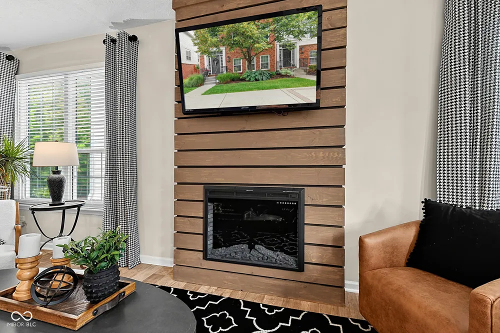 1098 Cavendish Drive Carmel, IN 46032