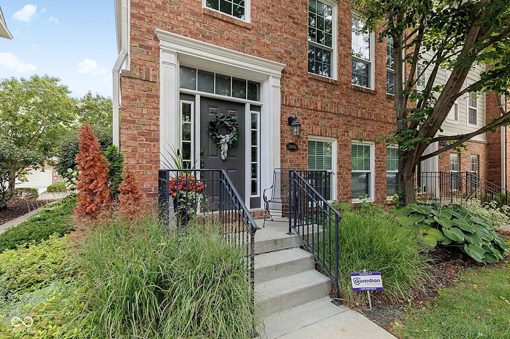 1098 Cavendish Drive Carmel, IN 46032