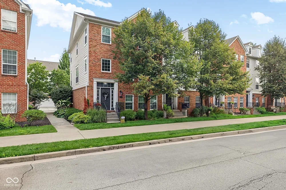 1098 Cavendish Drive Carmel, IN 46032