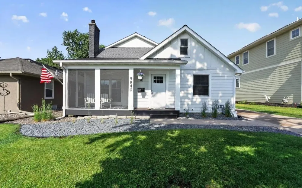 5940 Wooddale Avenue Edina, MN 55424