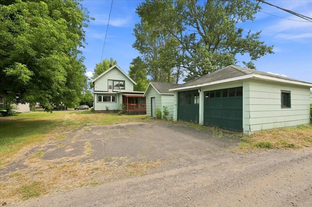 405 58th Avenue W Duluth, MN 55807