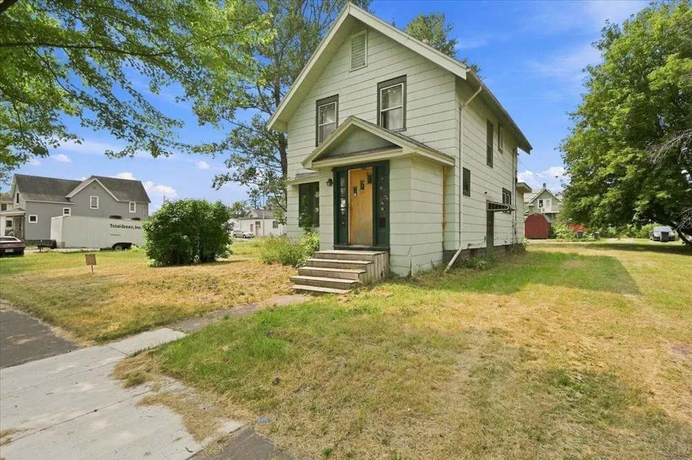 405 58th Avenue W Duluth, MN 55807