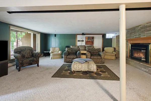 1507 S 6th Street Brainerd, MN 56401