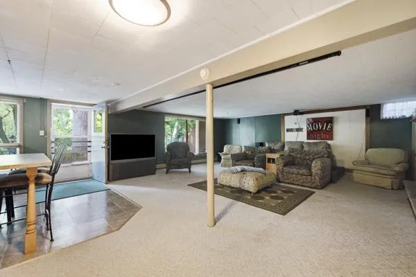 1507 S 6th Street Brainerd, MN 56401
