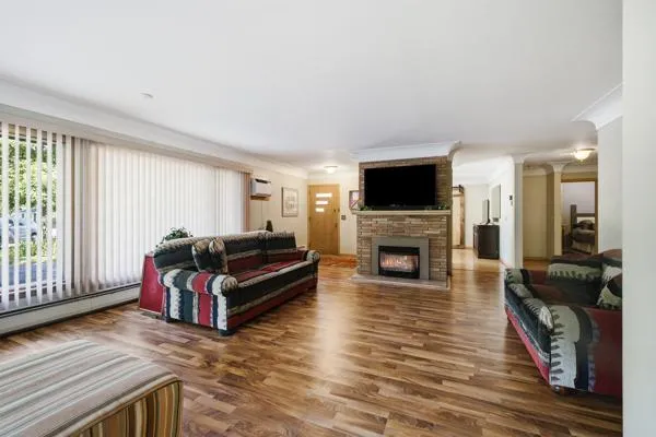 1507 S 6th Street Brainerd, MN 56401