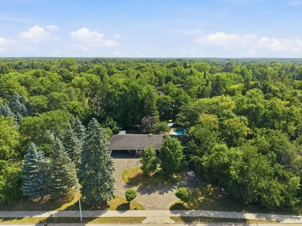 1507 S 6th Street Brainerd, MN 56401