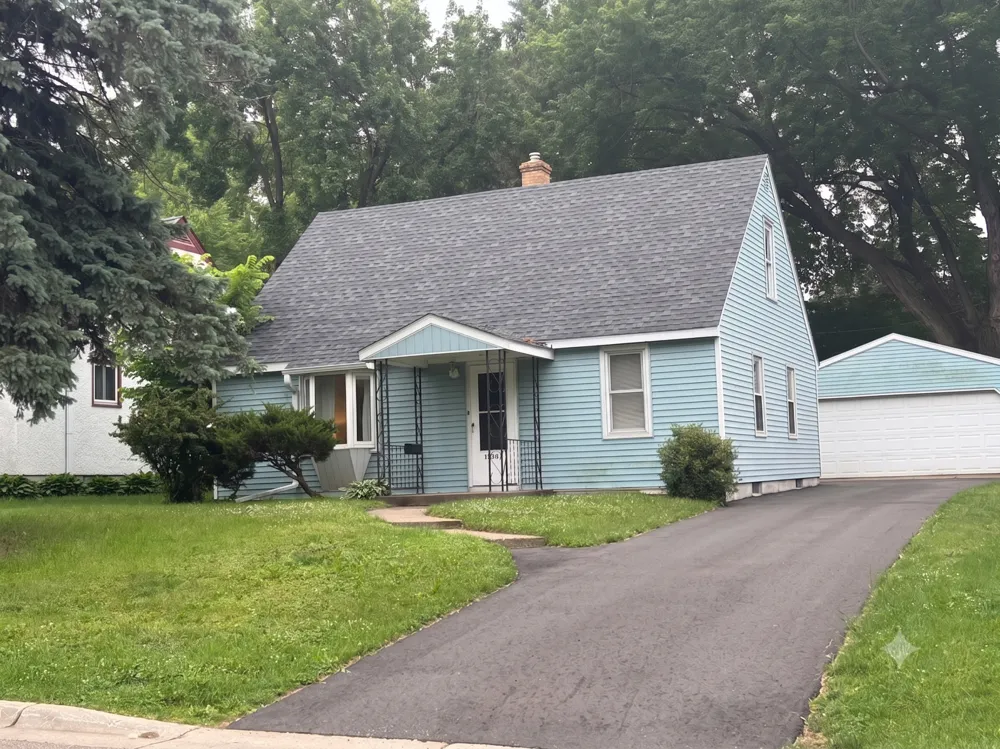 1232 Skillman Avenue W Roseville, MN 55113