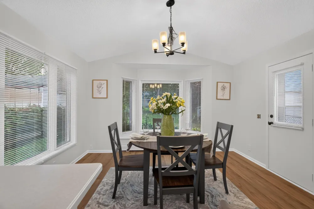 1232 Skillman Avenue W Roseville, MN 55113