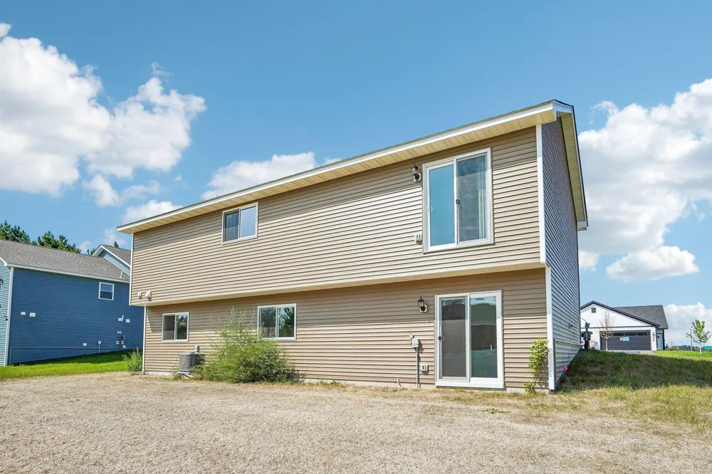 5323 397th Street North Branch, MN 55056
