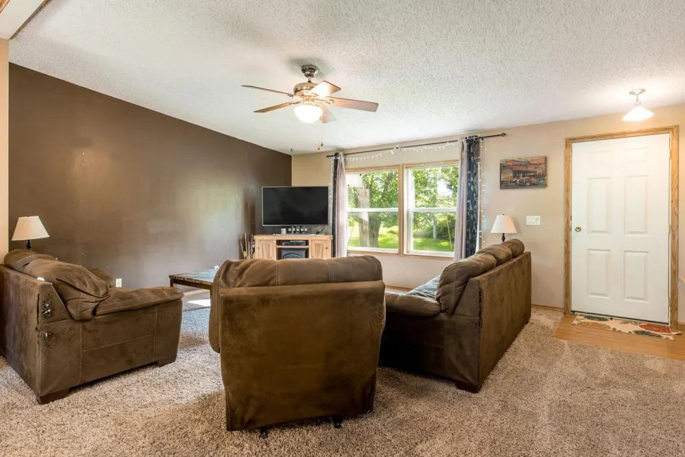 6951 County Road 82 NW Garfield, MN 56332