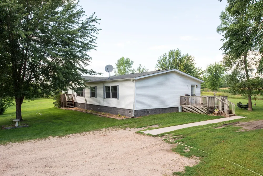 6951 County Road 82 NW Garfield, MN 56332