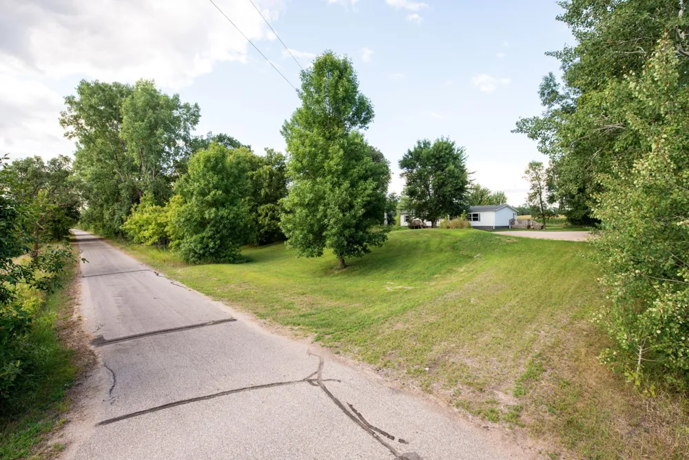 6951 County Road 82 NW Garfield, MN 56332
