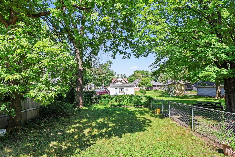 401 Oak Avenue SE Montgomery, MN 56069