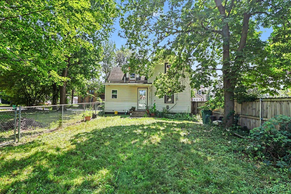 401 Oak Avenue SE Montgomery, MN 56069