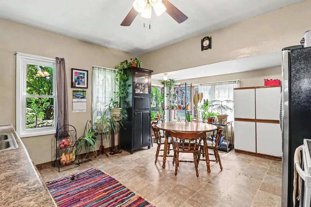 401 Oak Avenue SE Montgomery, MN 56069