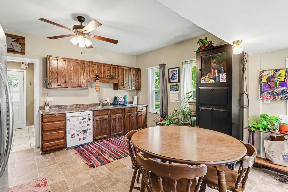 401 Oak Avenue SE Montgomery, MN 56069