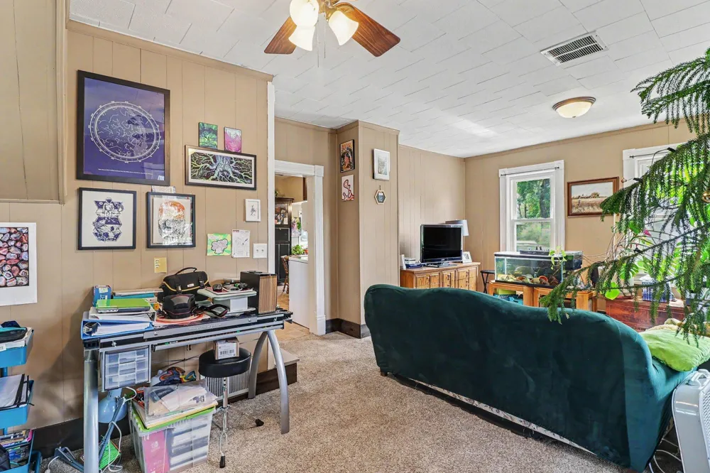 401 Oak Avenue SE Montgomery, MN 56069