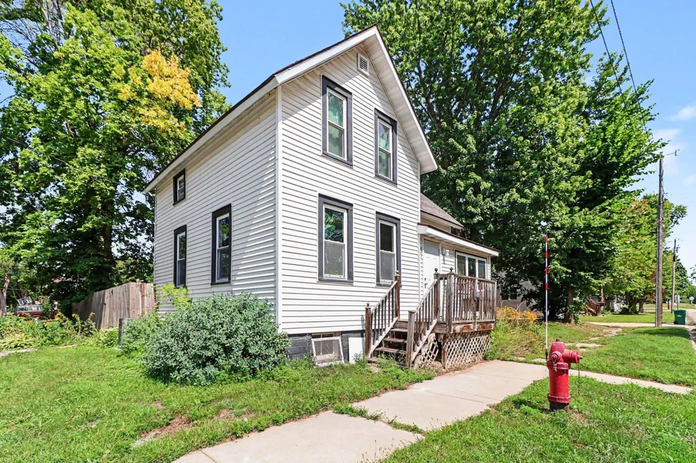 401 Oak Avenue SE Montgomery, MN 56069
