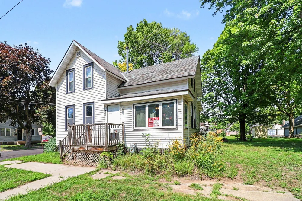 401 Oak Avenue SE Montgomery, MN 56069