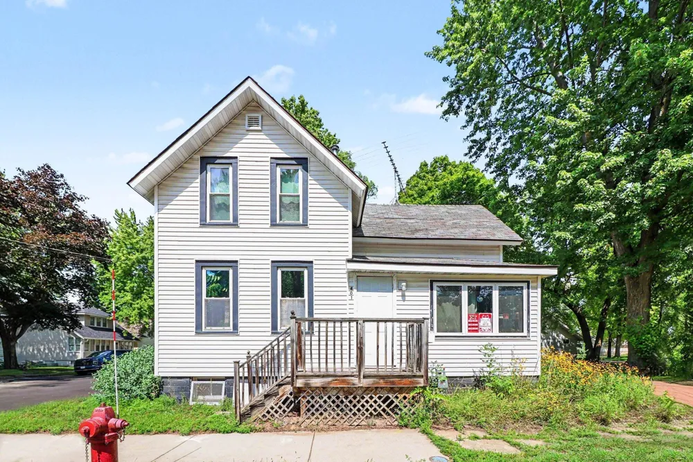 401 Oak Avenue SE Montgomery, MN 56069