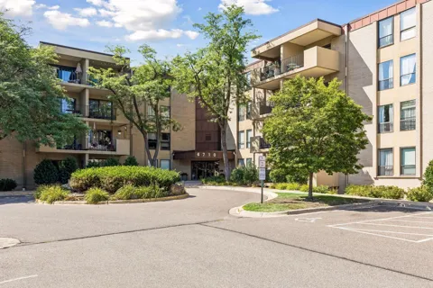 6710 Vernon Avenue S #410