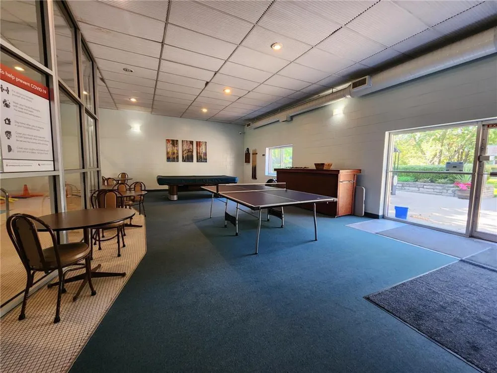 2720 Dale Street #C113 Roseville, MN 55113