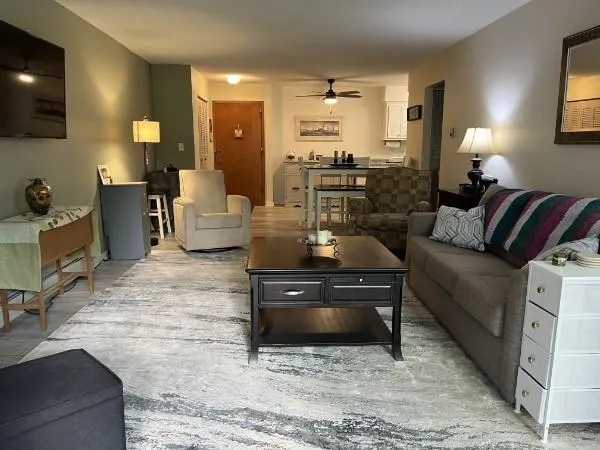 2720 Dale Street #C113 Roseville, MN 55113