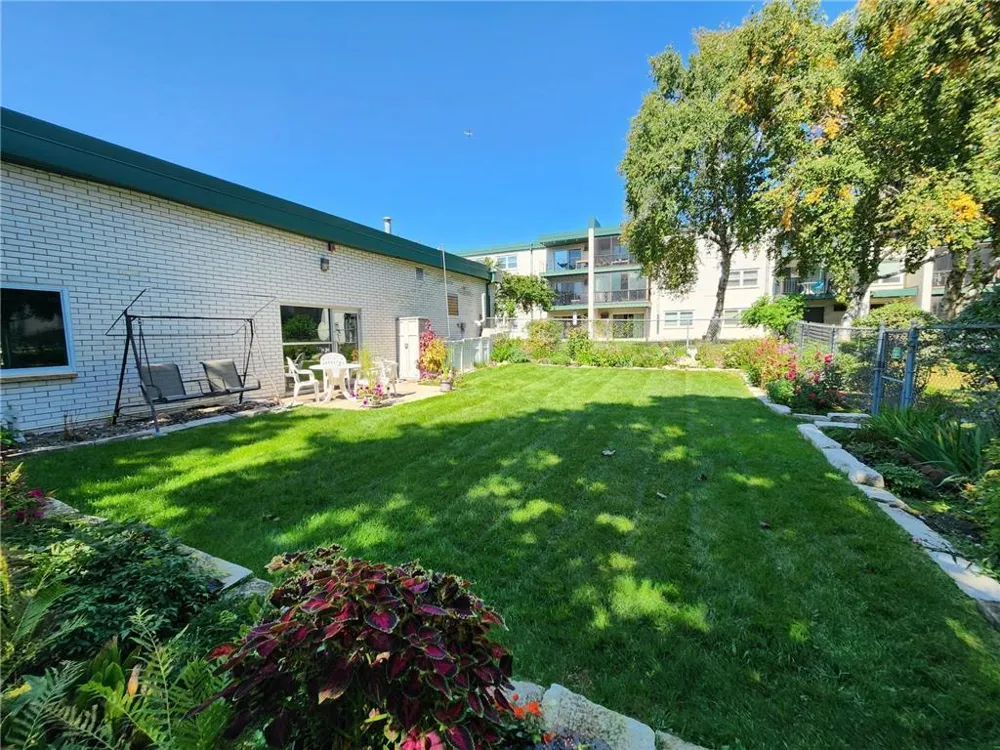 2720 Dale Street #C113 Roseville, MN 55113