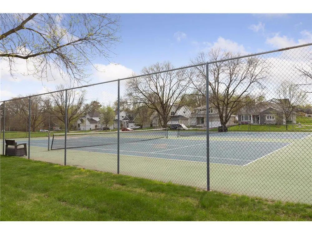 2720 Dale Street #C113 Roseville, MN 55113