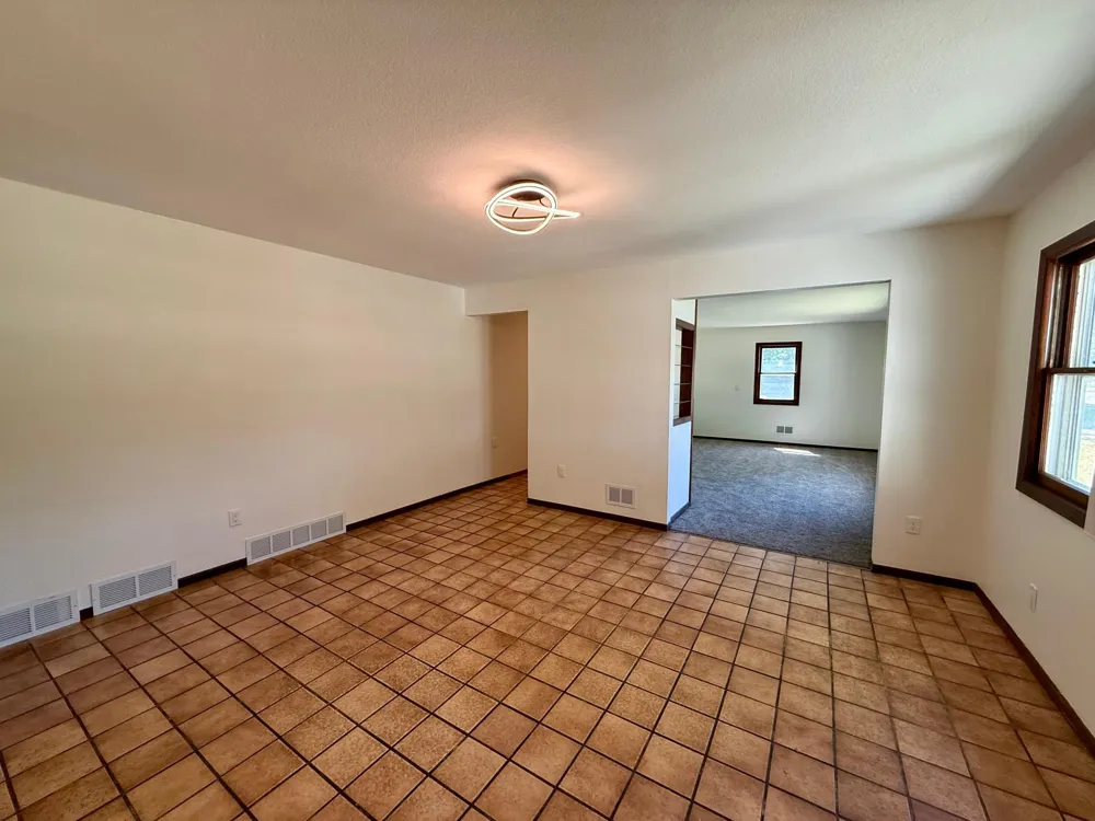 5300 W River Road NW Rochester, MN 55901