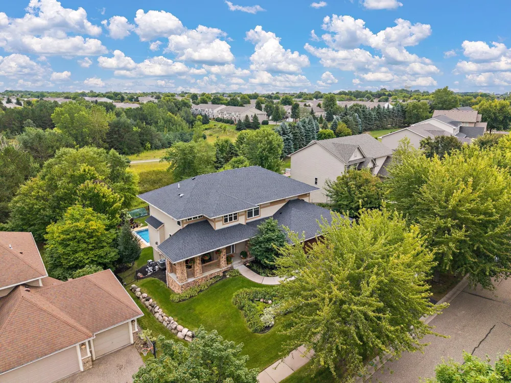 10742 Maple Boulevard Woodbury, MN 55129