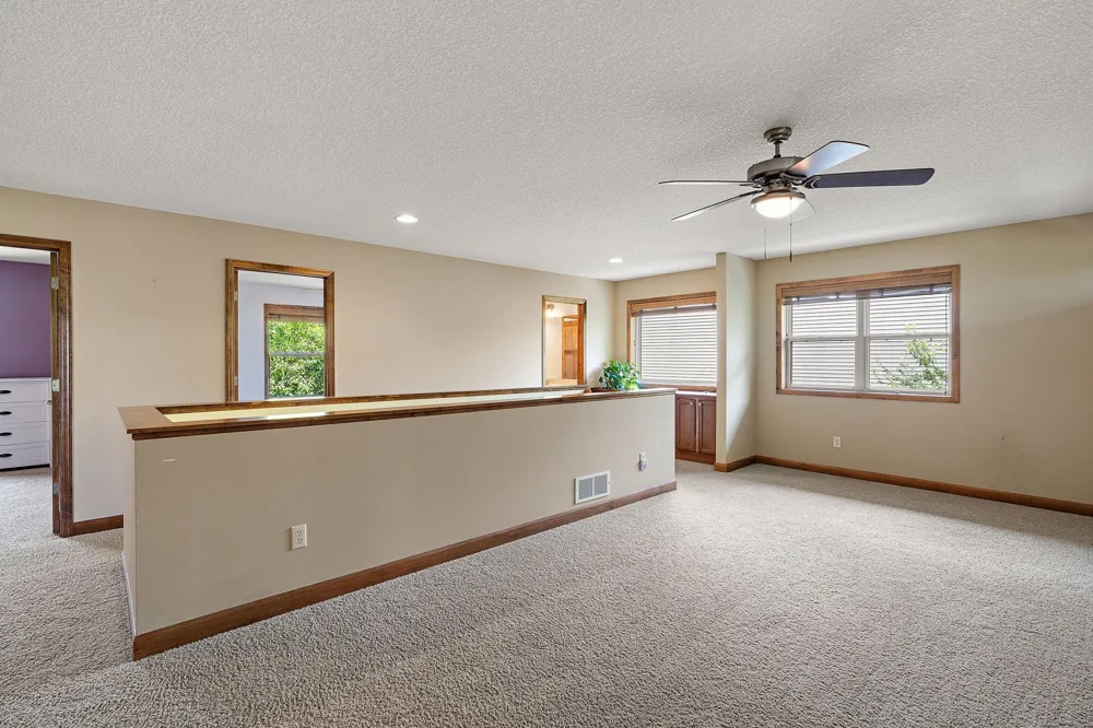 10742 Maple Boulevard Woodbury, MN 55129
