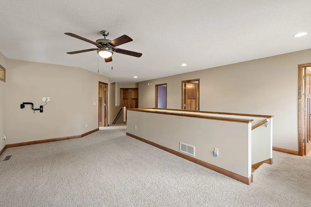 10742 Maple Boulevard Woodbury, MN 55129