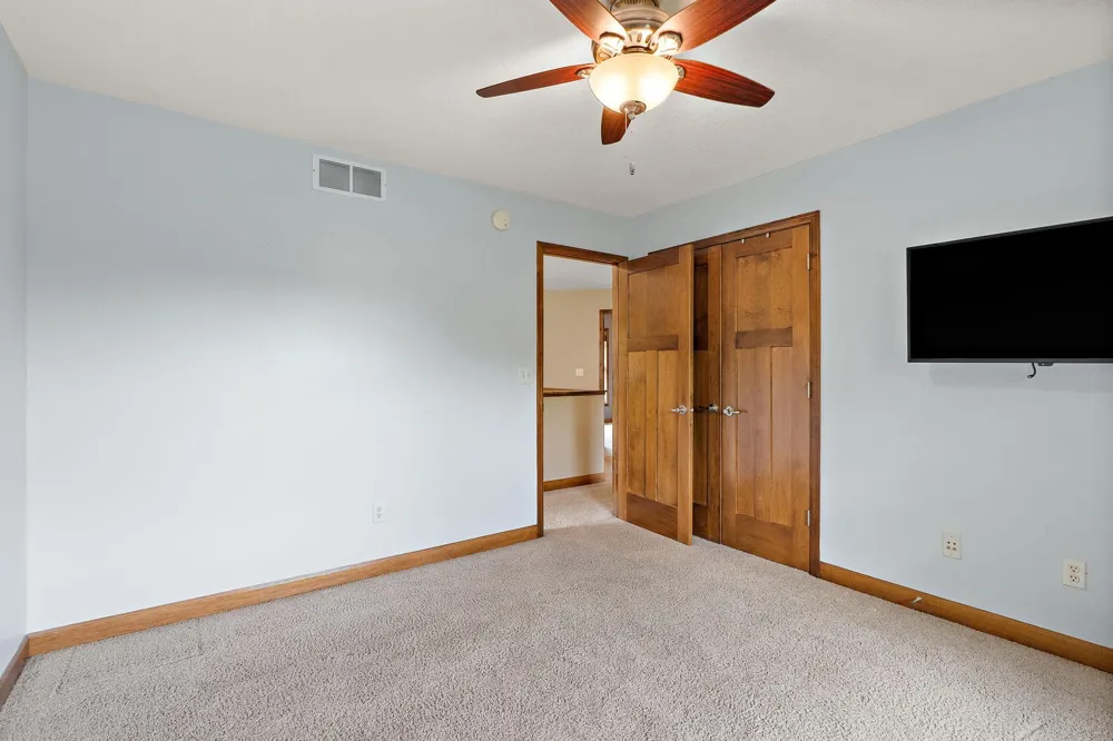 10742 Maple Boulevard Woodbury, MN 55129