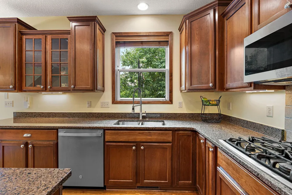 10742 Maple Boulevard Woodbury, MN 55129