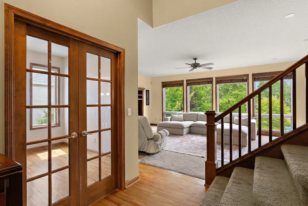 10742 Maple Boulevard Woodbury, MN 55129