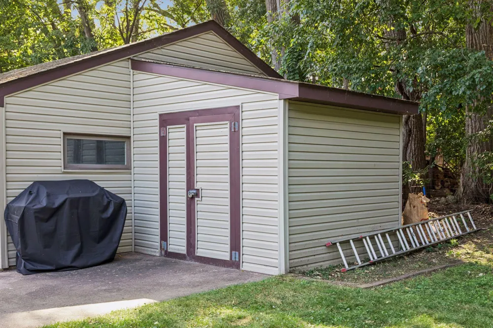 5391 Raymond Avenue Mounds View, MN 55112