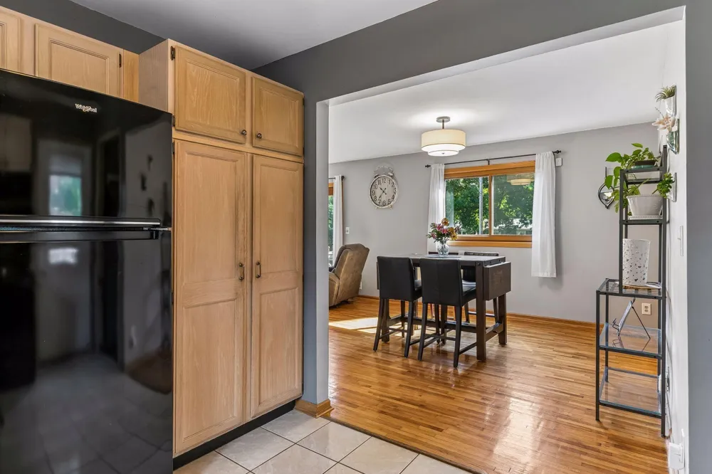 5391 Raymond Avenue Mounds View, MN 55112