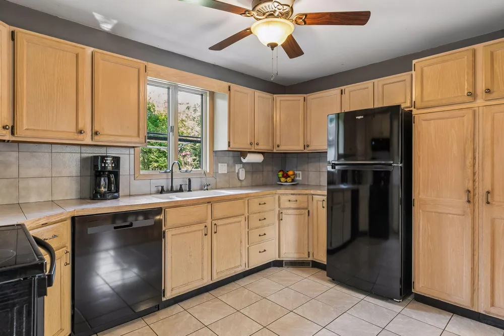 5391 Raymond Avenue Mounds View, MN 55112