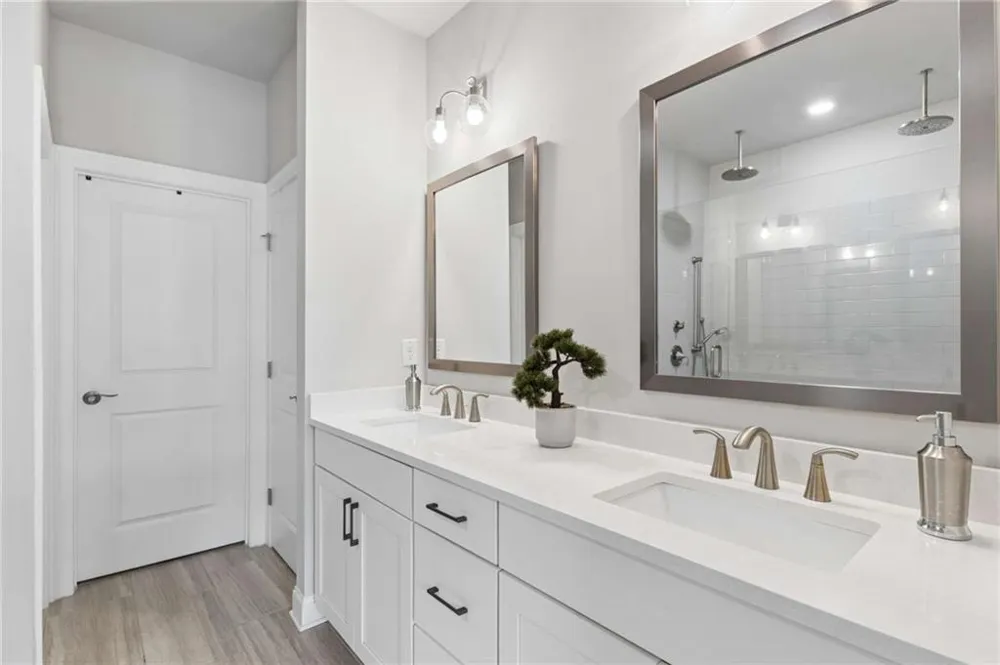 4351 Parkside Place Sandy Springs, GA 30342