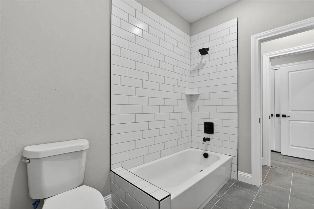 808 Premier Grand Prairie, TX 75051
