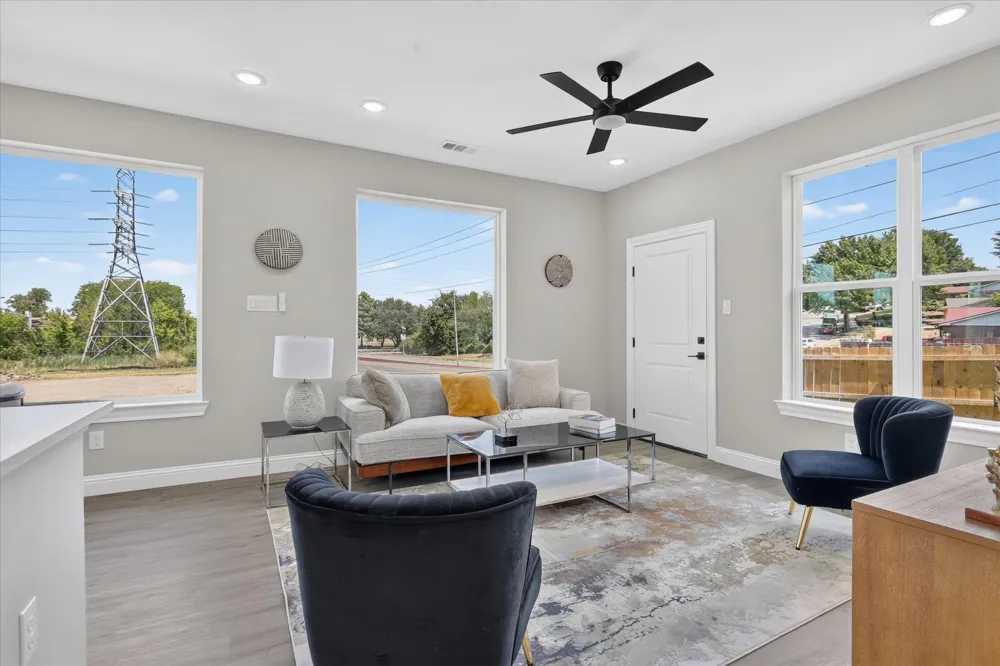 804 Premier Grand Prairie, TX 75051