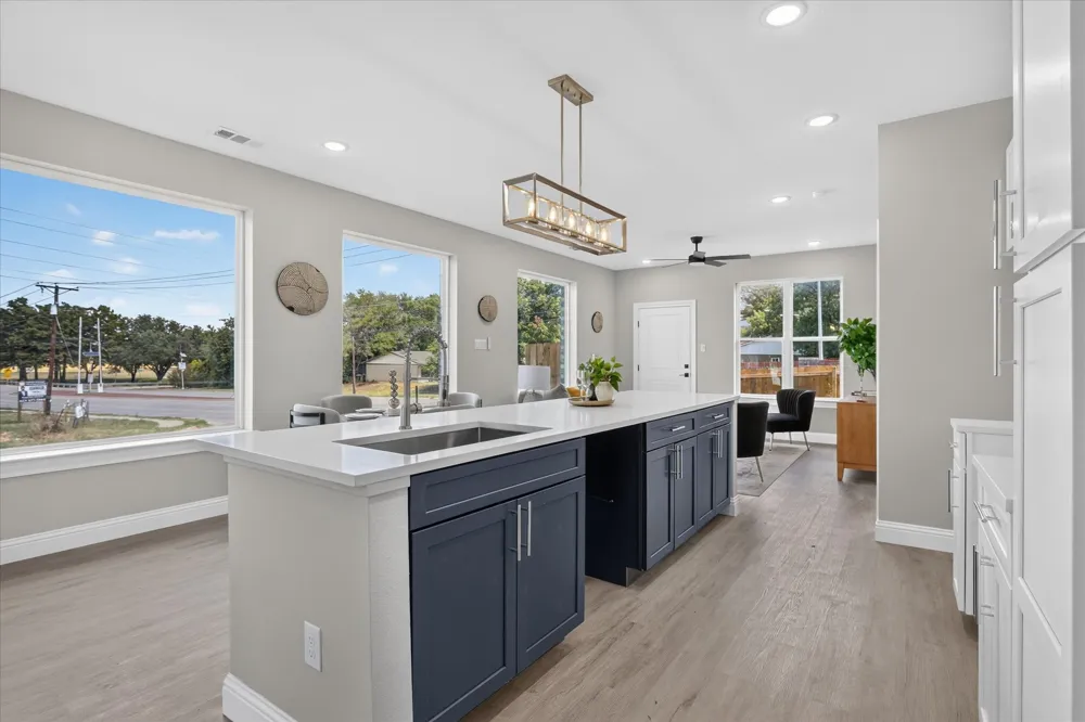 804 Premier Grand Prairie, TX 75051