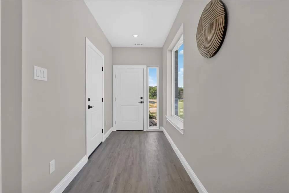 804 Premier Grand Prairie, TX 75051