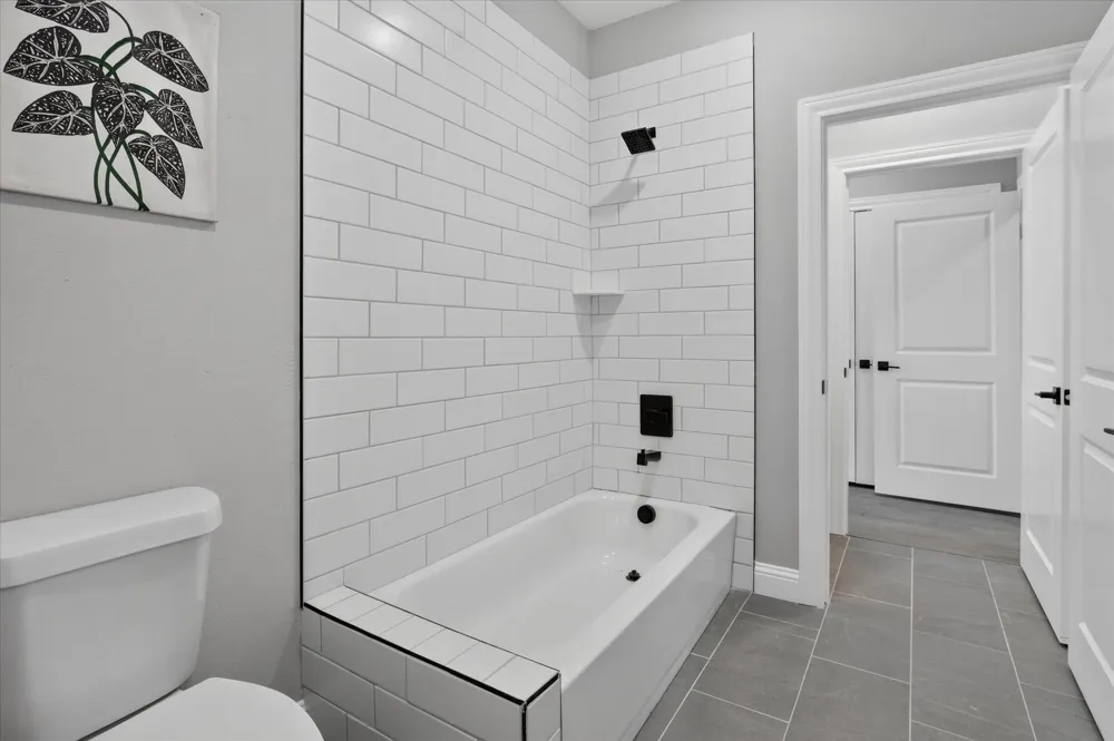 804 Premier Grand Prairie, TX 75051